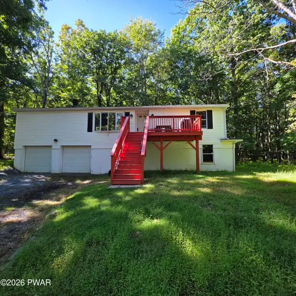 107 Lower Lakeview Drive, Hawley, PA 18428