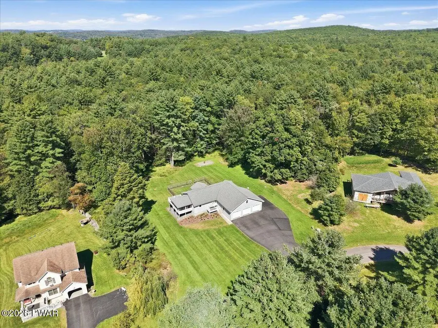 64 Applewood Drive, Hawley, PA 18428 - #3