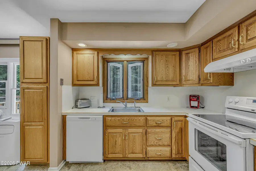 604 Circle Drive, Roaring Brook, PA 18444 - #3