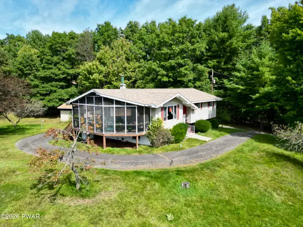 9 Pine Tree Lane, Hawley, PA 18428