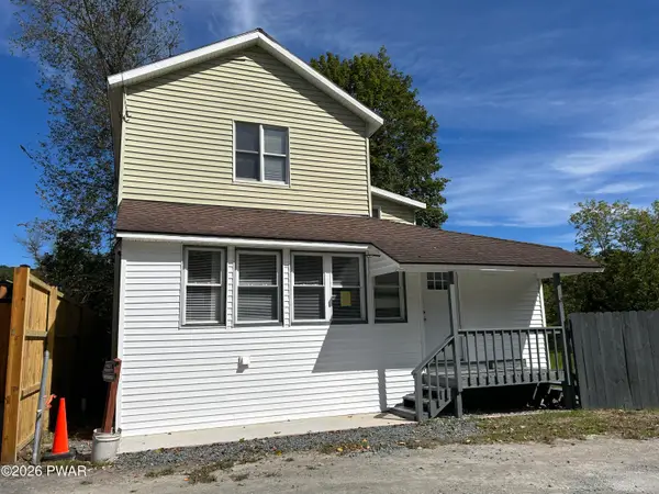 111 Pike Street, Hawley, PA 18428