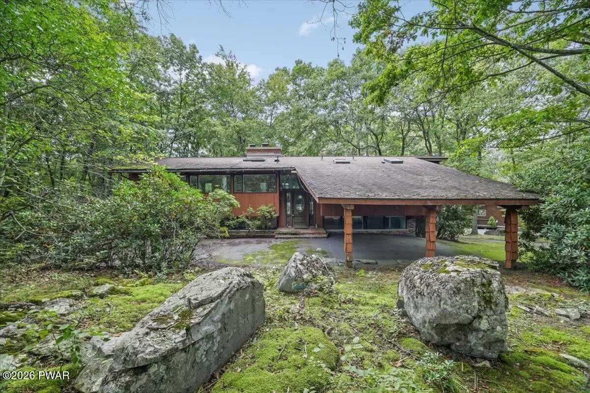 805 Overlook Court, Lords Valley, PA 18428 - #1