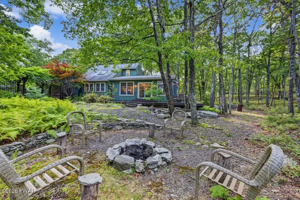 101 High Ridge Road, Dingmans Ferry, PA 18328