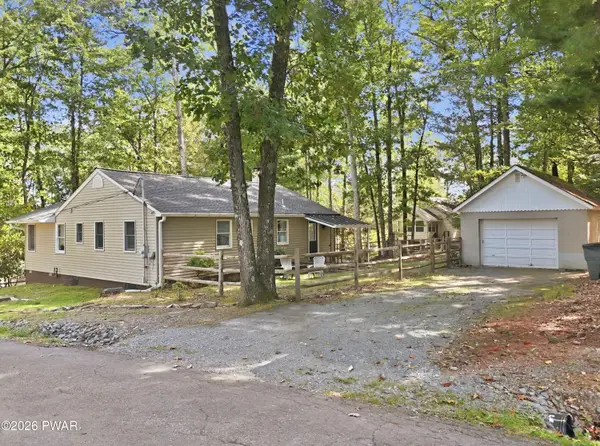 50 Lakeside Drive, Lakeville, PA 18438