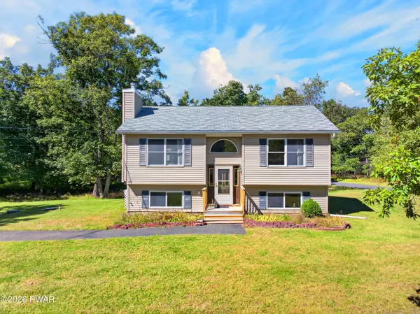 155 Mallard Lane, Bushkill, PA 18324