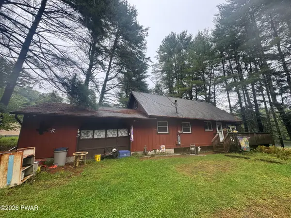 1035 Towpath Road, Hawley, PA 18428