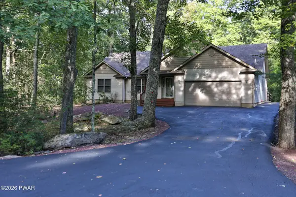 121 Goldrush Drive, Hawley, PA 18428
