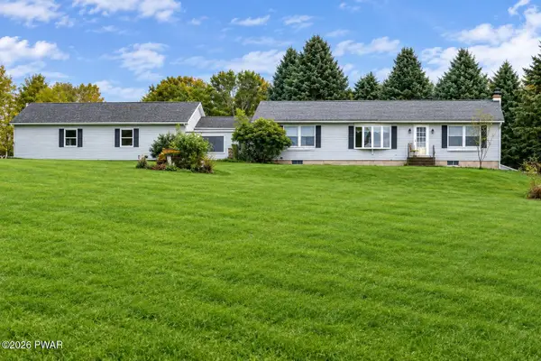 108 Grace View Lane, Greentown, PA 18426