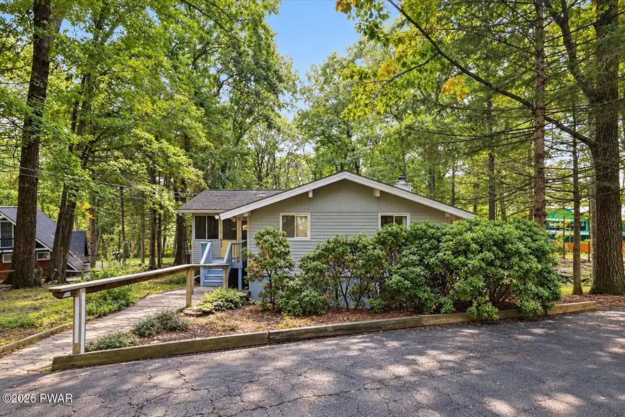 211 Waterview Drive, Lords Valley, PA 18428 - #2