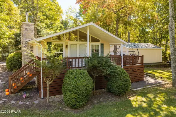 142 Hawthorne Drive, Dingmans Ferry, PA 18328