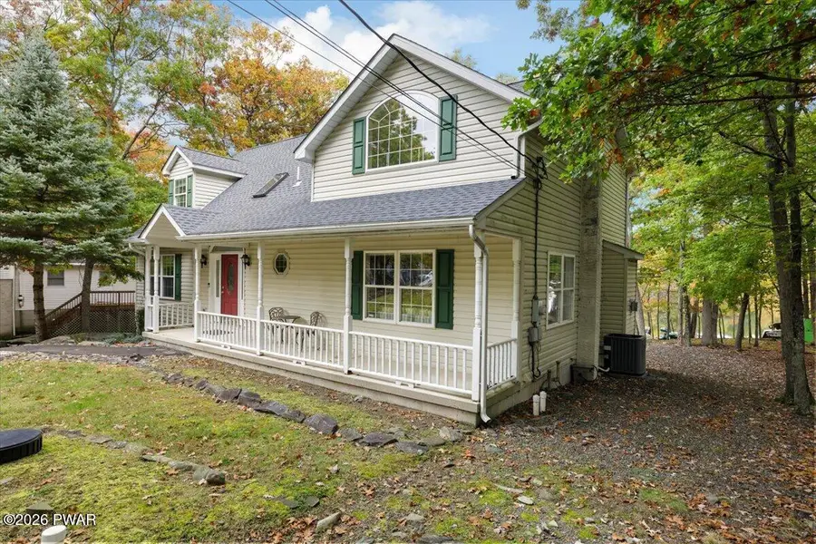 250 Hummingbird Trail, Bushkill, PA 18324 - #2