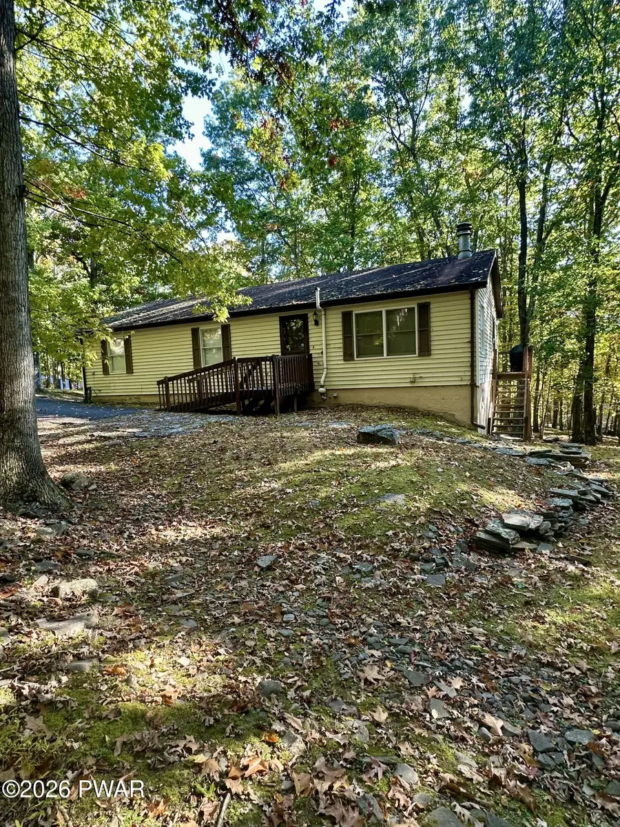 105 Maple Court, Hawley, PA 18428 - #2
