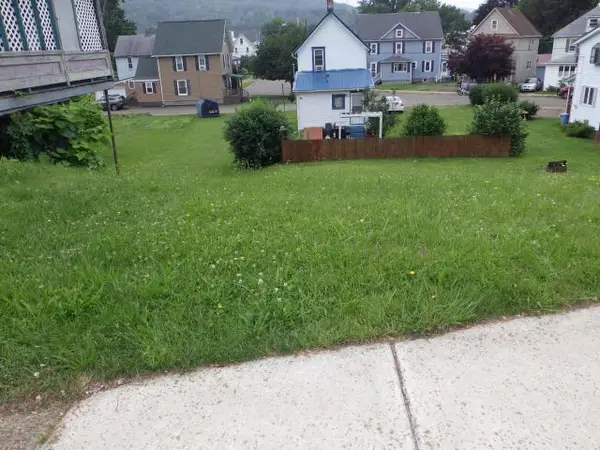 820-822 Pennsylvania Avenue East, Warren, PA 16365