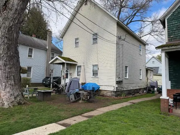 12-121/2 South Irvine Street, Warren, PA 16365