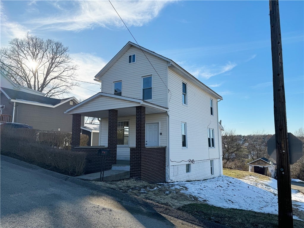 35 Lemon St, Uniontown, PA 15401