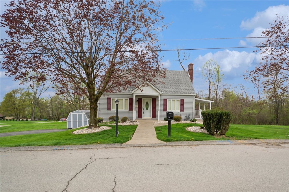 2127 Elizabeth Ct, Export, PA 15632 ERA