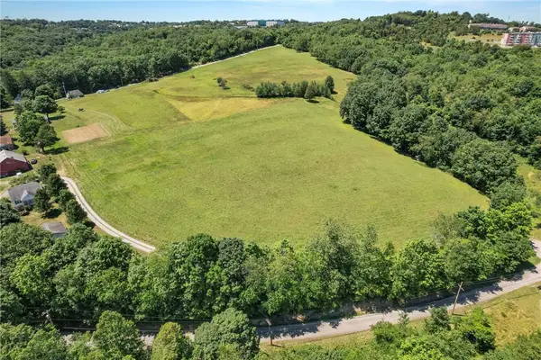 1003 Beacon Rd, Pittsburgh, PA 15205