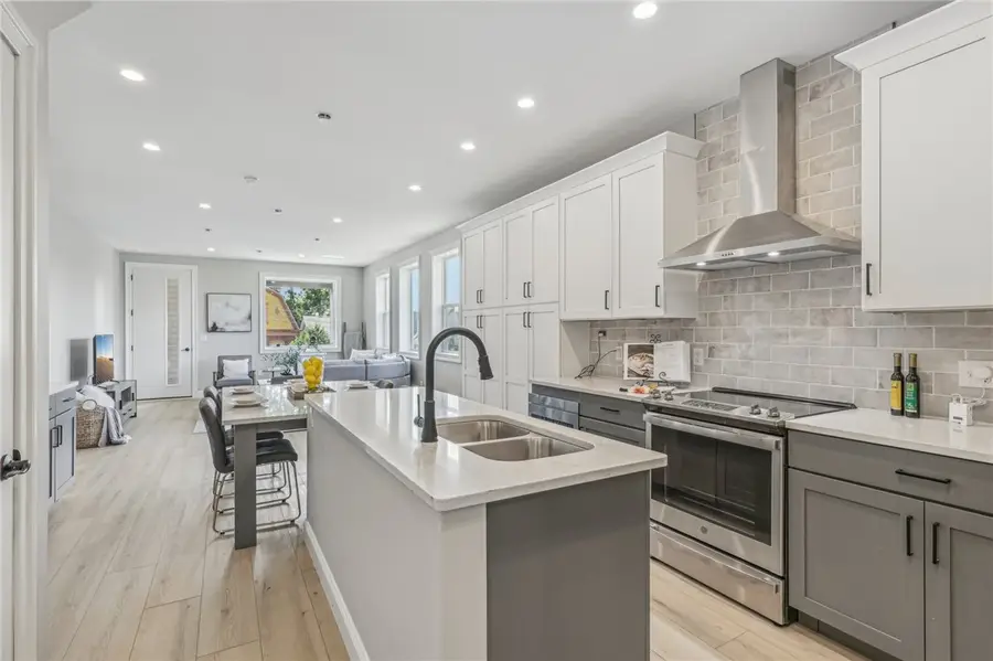 237 N Aiken Ave, East Liberty, PA 15206 - #3