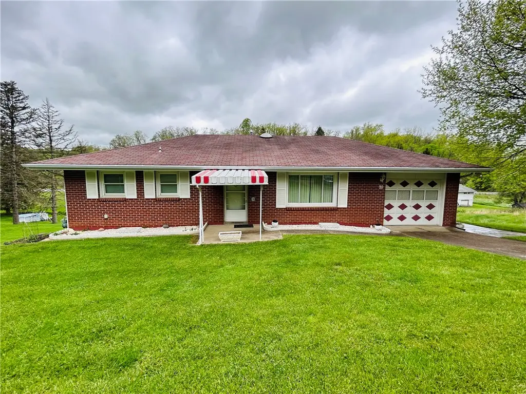 90 Dague Ln, South Franklin, PA 15301 - Image #1