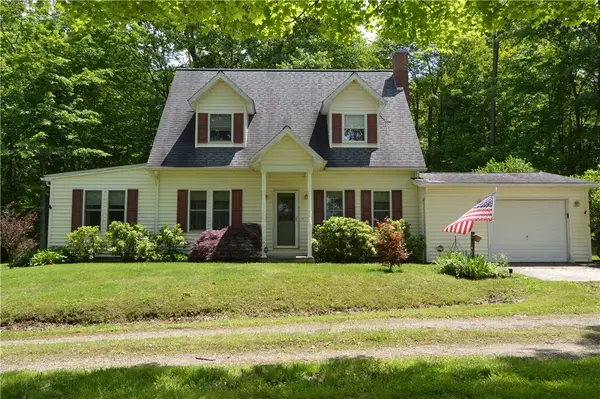 3244 Maple Ln, Jamestown, PA 16134