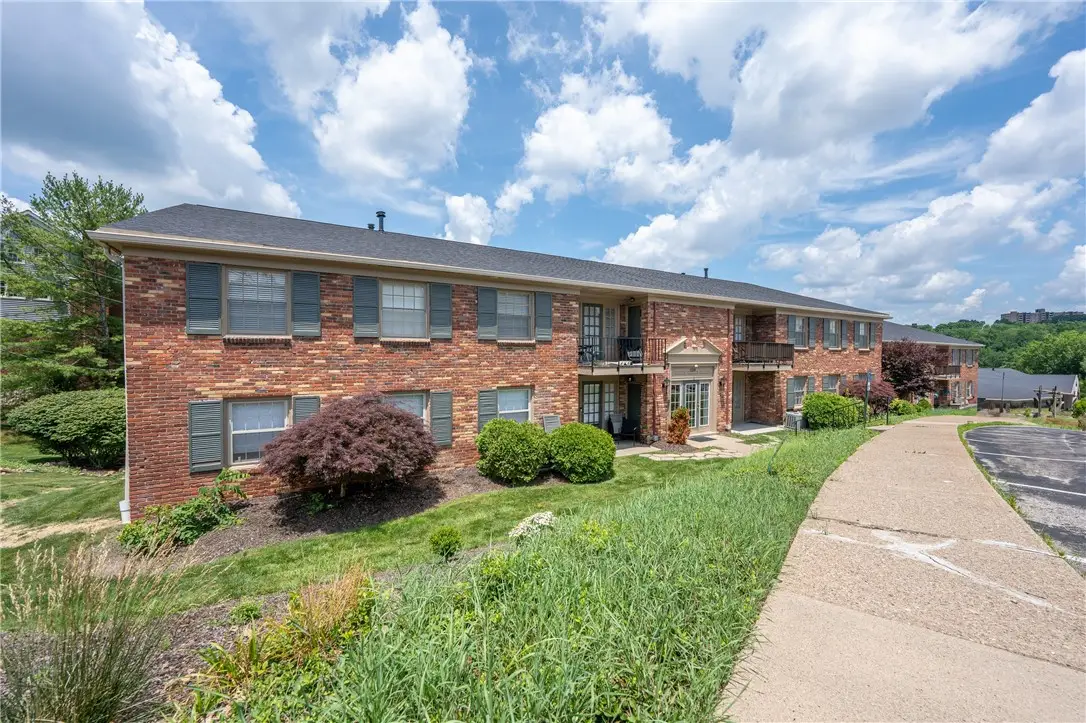 1230 Chatham Park Drive #C, Scott Township, PA 15216 - Image #1