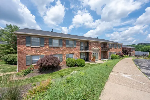 1230 Chatham Park Drive #C, Scott Twp, PA 15216