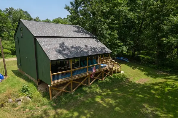 214 Youngs Ln, Franklin, PA 16323