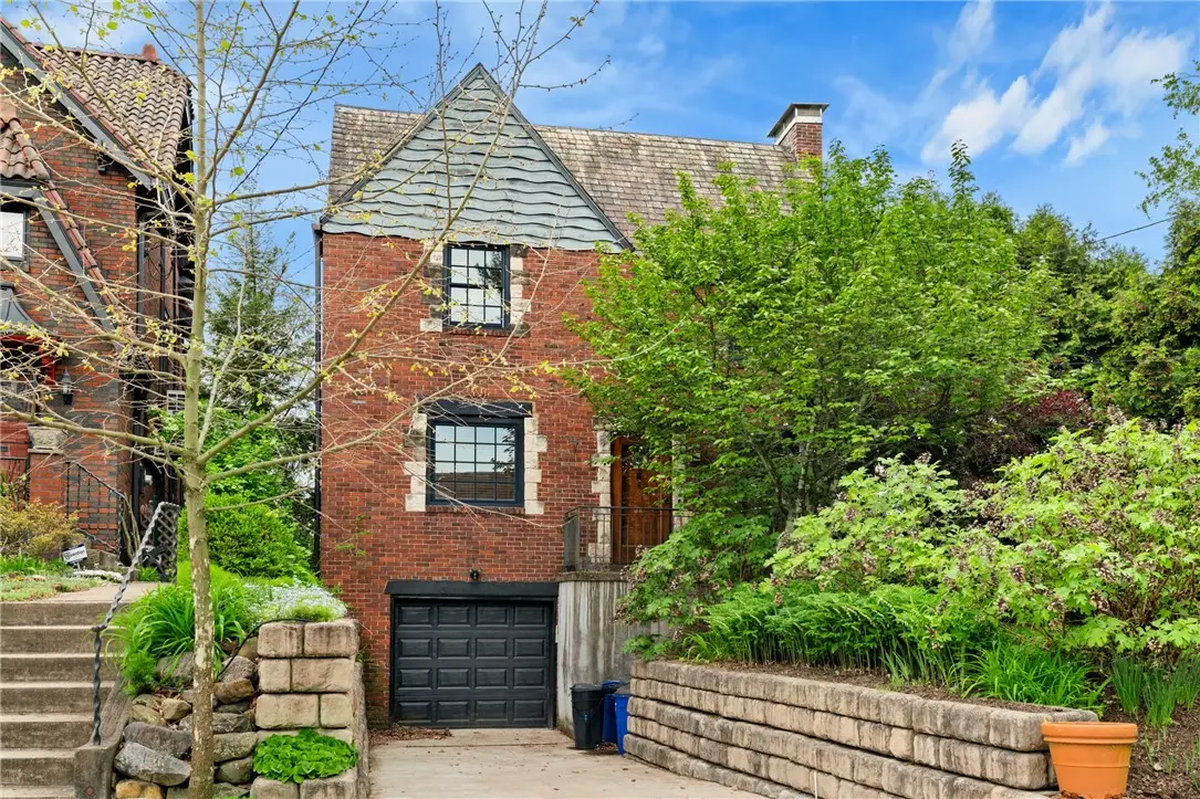 943 Wellesley Rd, Pittsburgh, PA 15206 - Image #1