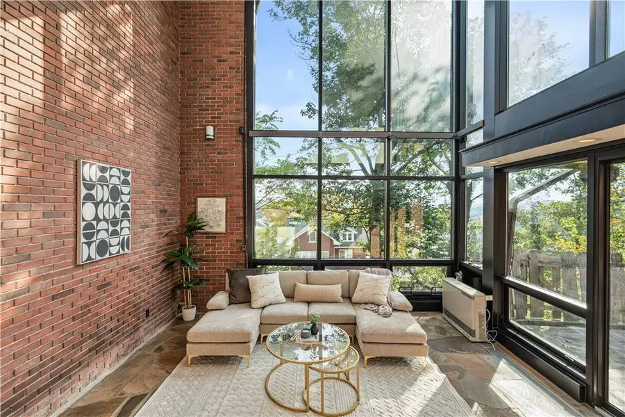 943 Wellesley Rd, Pittsburgh, PA 15206 - Image #3