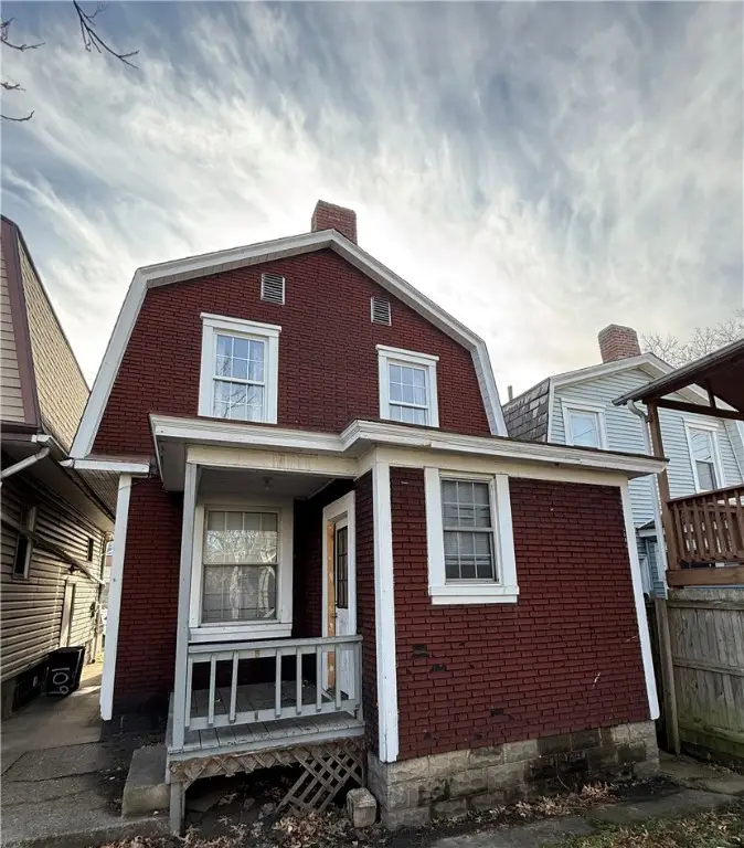 105 Locust Street, New Kensington, PA 15068 - #3