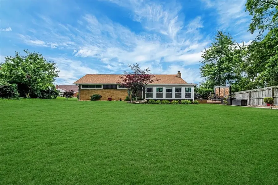 2012 Country Club, Elizabeth Township, PA 15135 - Image #2