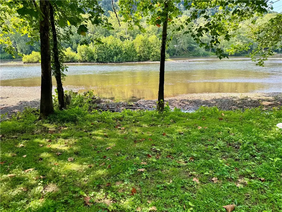 1206, 1207, 1210 Wysocki Avenue, North Apollo, PA 15673 - Image #2