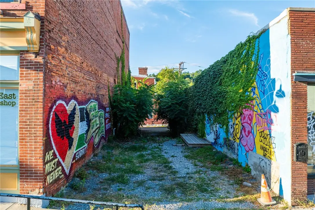 4903 Penn Ave, Pittsburgh, PA 15224 - Image #1