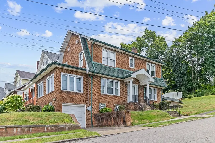 552 Halcomb Ave, Clairton, PA 15025 - Image #2