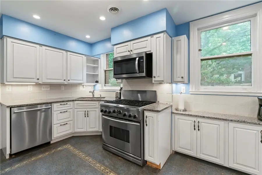 5521 Dunmoyle St, Squirrel Hill, PA 15217 - Image #3