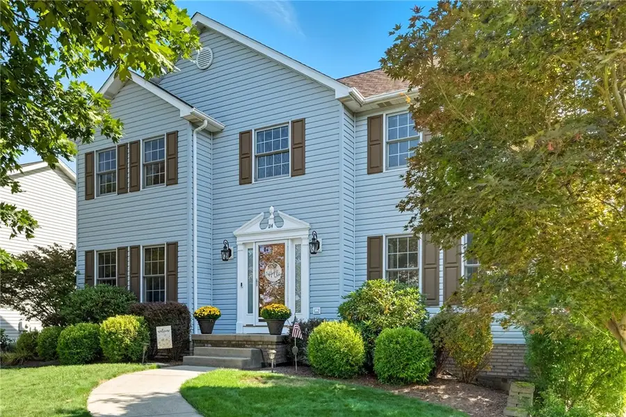 114 Camelot Court, Cranberry Township, PA 16066 - Image #2