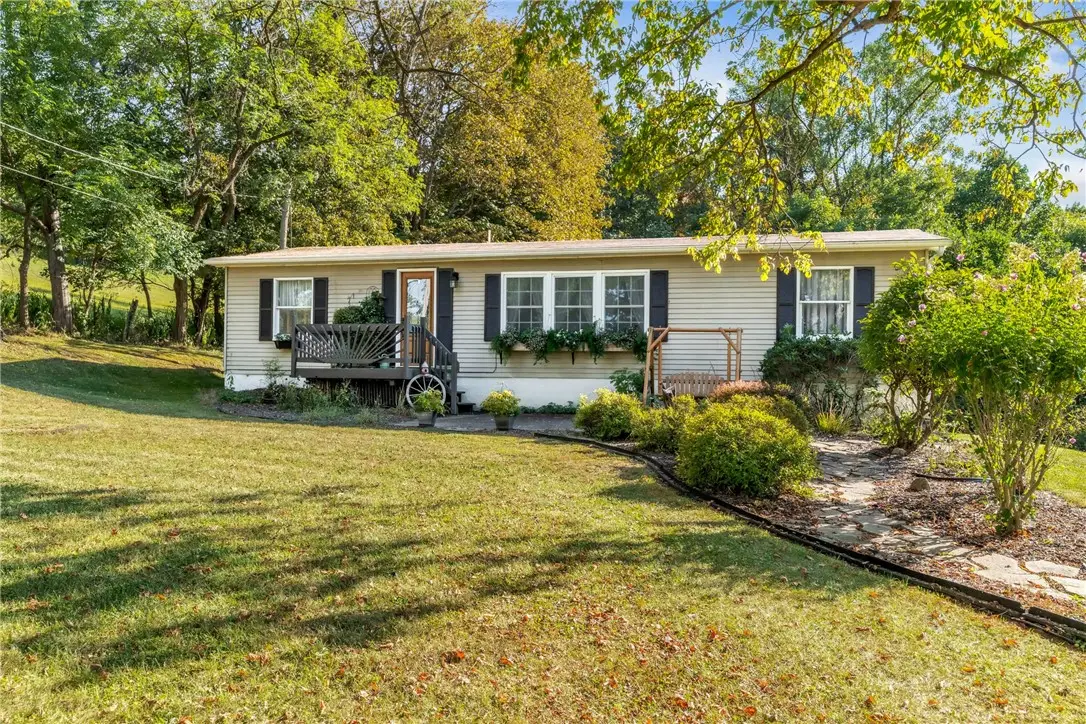 127 Coffeys Crossing Rd, Buffalo, PA 15301 - Image #1