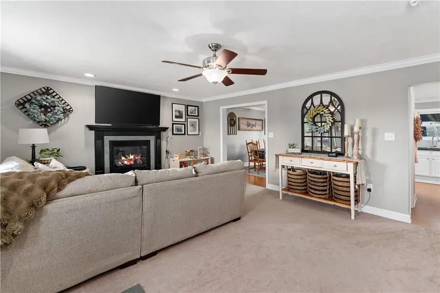 1300 Martha St, Castle Shannon, PA 15234 - Image #3