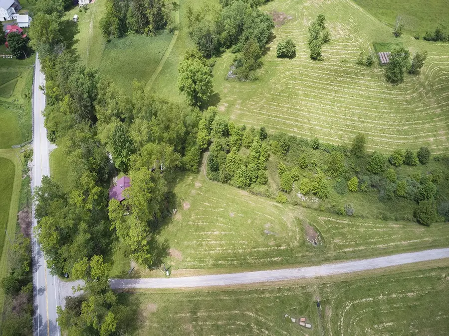 1646 Millers Run Rd, McDonald, PA 15057 - #2