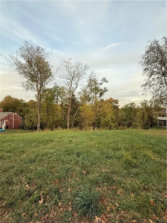 140 Lakeview Dr, Peters, PA 15317 - Image #1