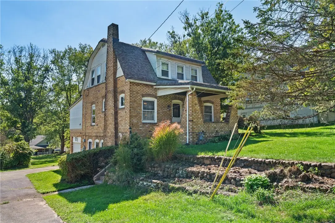 767 Fellsburg Rd, Belle Vernon, PA 15012 - #1