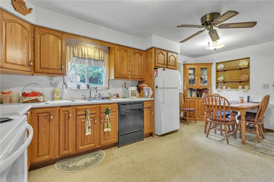 136 Kelly Road, Industry, PA 15052 - Image #3