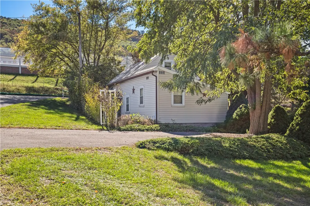 154 Findley St, New Baltimore, PA 15553 - Image #1