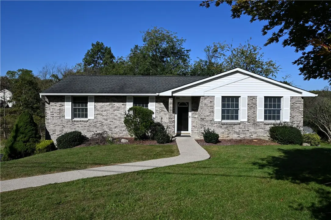 124 Valleycrest Drive, Cecil, PA 15321 - Image #1