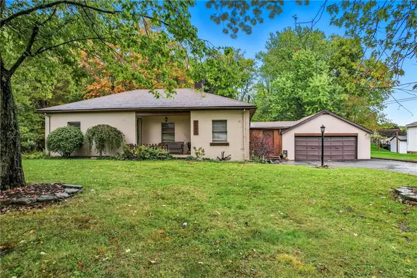 3575 Morefield Rd, Hermitage, PA 16148