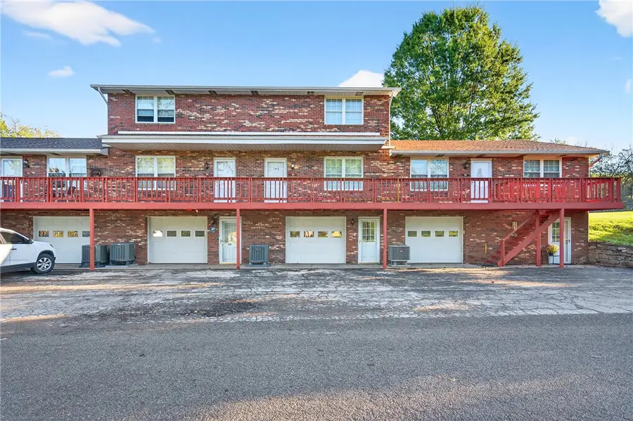 2902 Darlington Rd #703, Chippewa, PA 15010 - Image #2