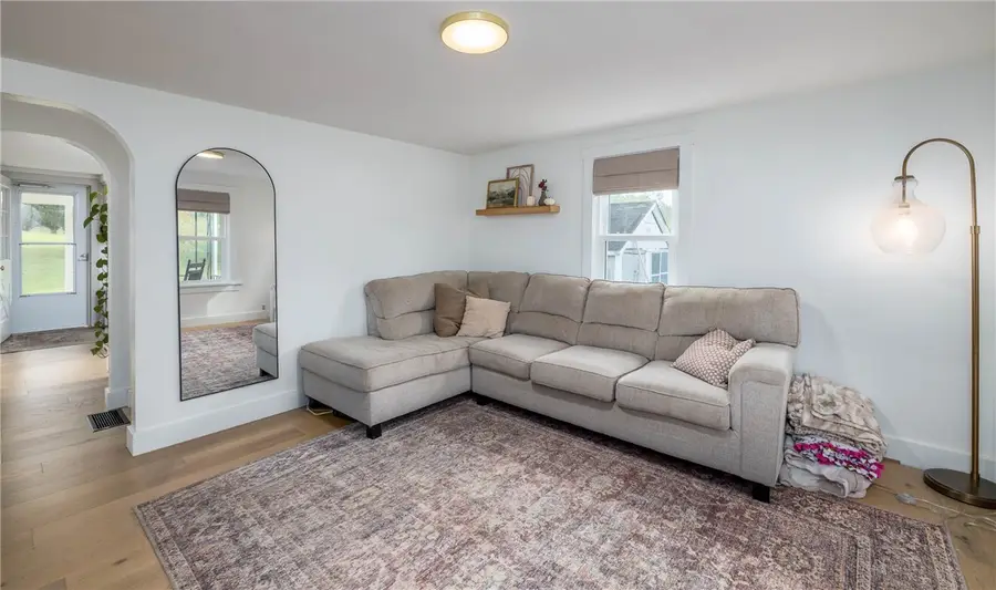 638 Mcclane Farm Road, Chartiers, PA 15301 - Image #2