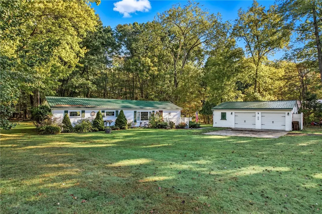 571 Buckeye Dr, South Pymatuning, PA 16150 - Image #1