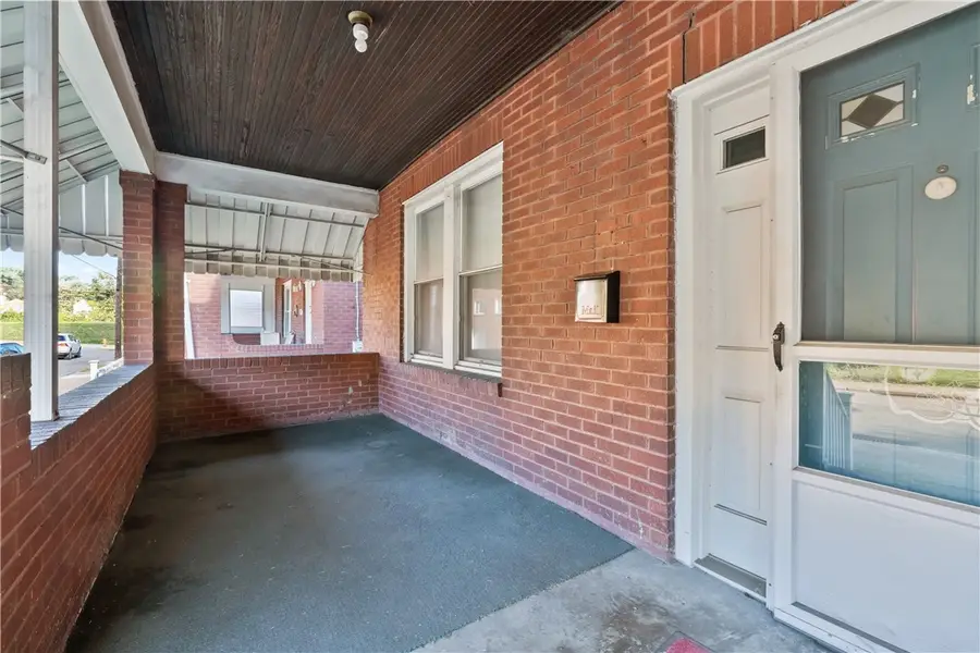 422 N 3rd St, Clairton, PA 15025 - Image #3