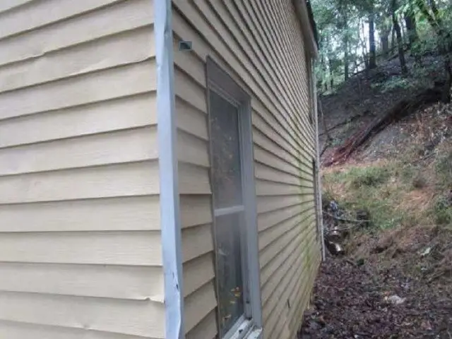 296 Dakota Ave, Bellevue, PA 15202 - Image #2